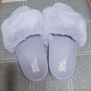 Stars Above Fuzzy Slide Sandals in Lavender